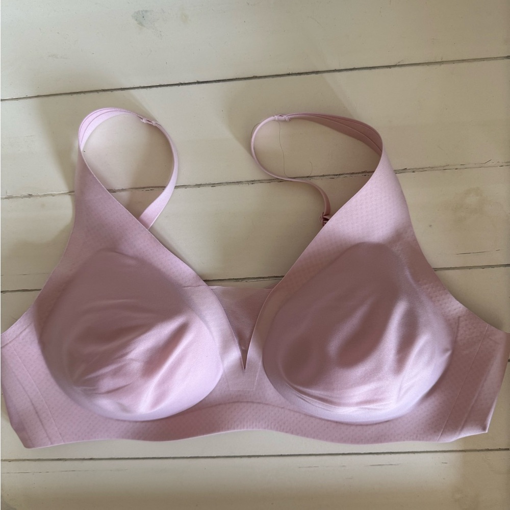 NWOT Knix Pink Wireless Bra Seamless Comfort